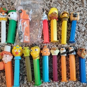 PEZ DISPENSER HUGE PEZ LOT 46